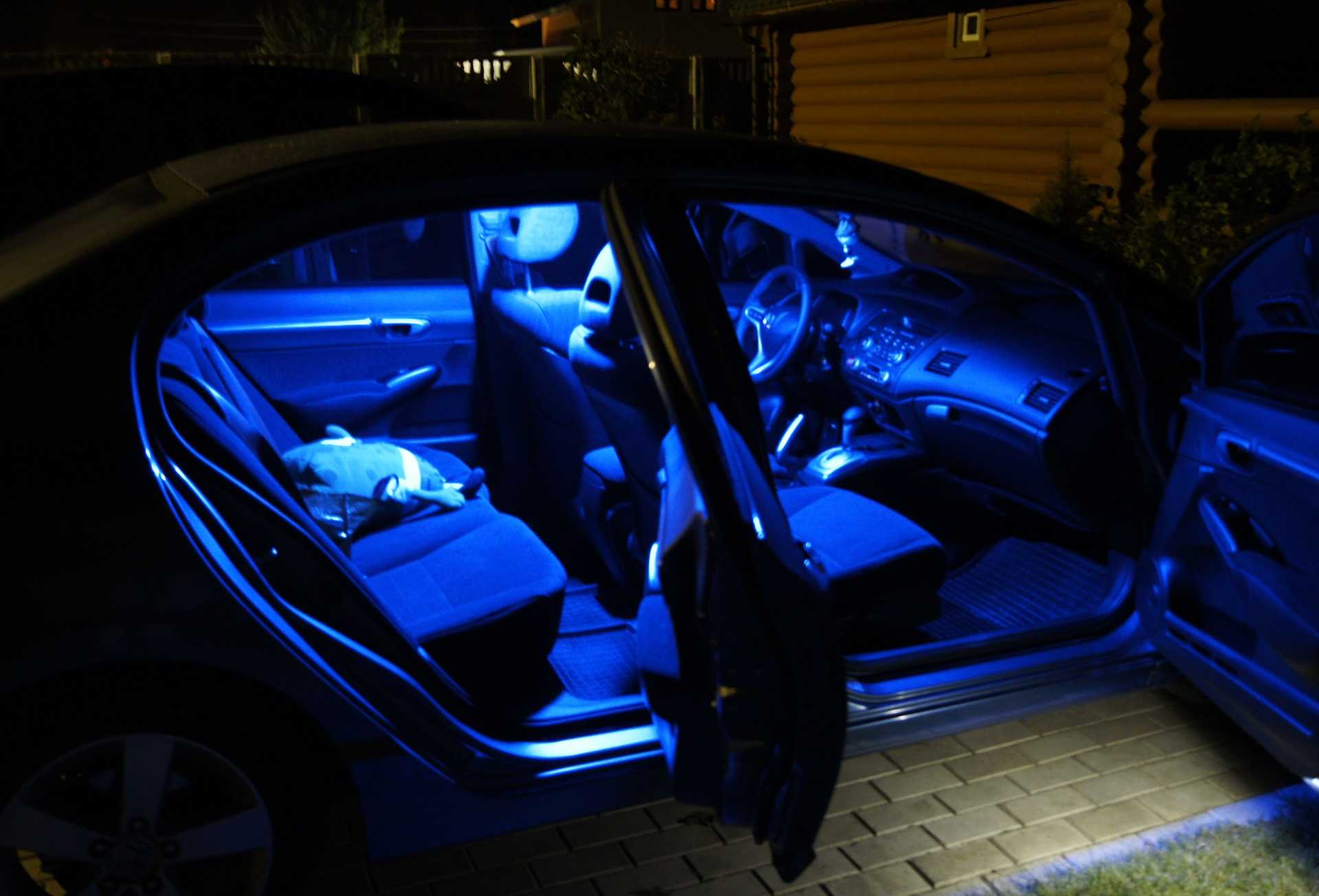 Как подключить светодиодную ленту в машине: выполняем легкий тюнинг своими руками. как сделать подсветку в салоне машины своими руками светодиодная лента в салон автомобиля