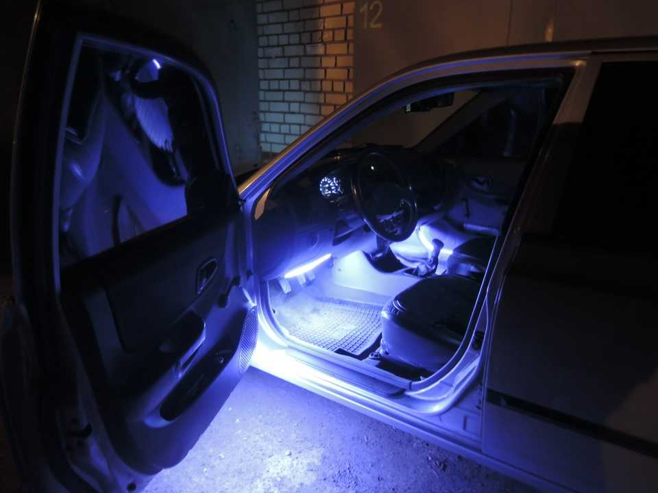 Организуем вежливую подсветку в салон по простой схеме: советы автомастера 2021 года