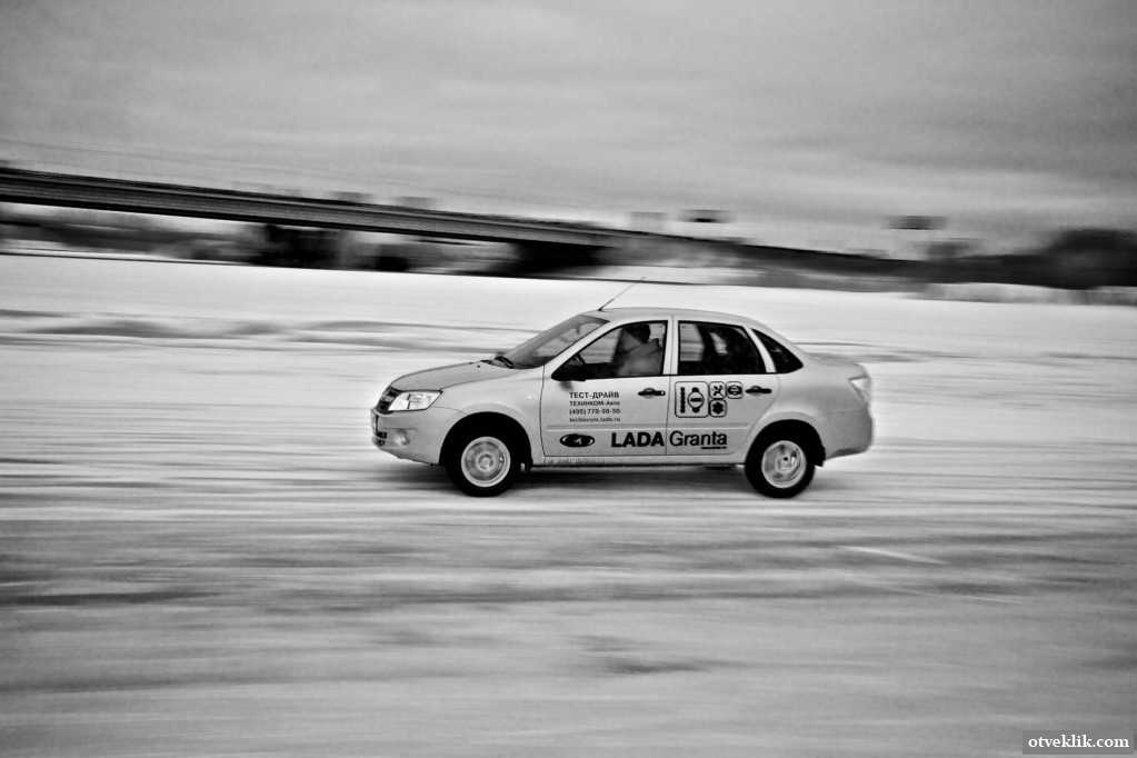 Еду на ладе песня. Лада Гранта и ЗАЗ шанс. Lada Granta Sport. Тест драйв Лада Гранта. ЗАЗ Гранта.