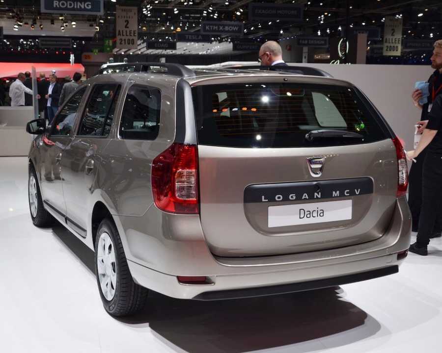 Российские 7 местные автомобили. Dacia Logan MCV 2014 универсал. Dacia Logan 2014 универсал. Рено Логан универсал 2021. Новый Рено Логан универсал 2021.