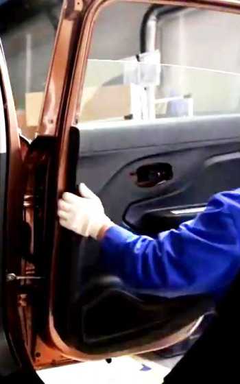 Снятие и разборка передних дверей автомобиля lada xray